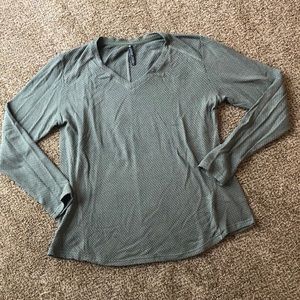KUHL V-Neck sweater